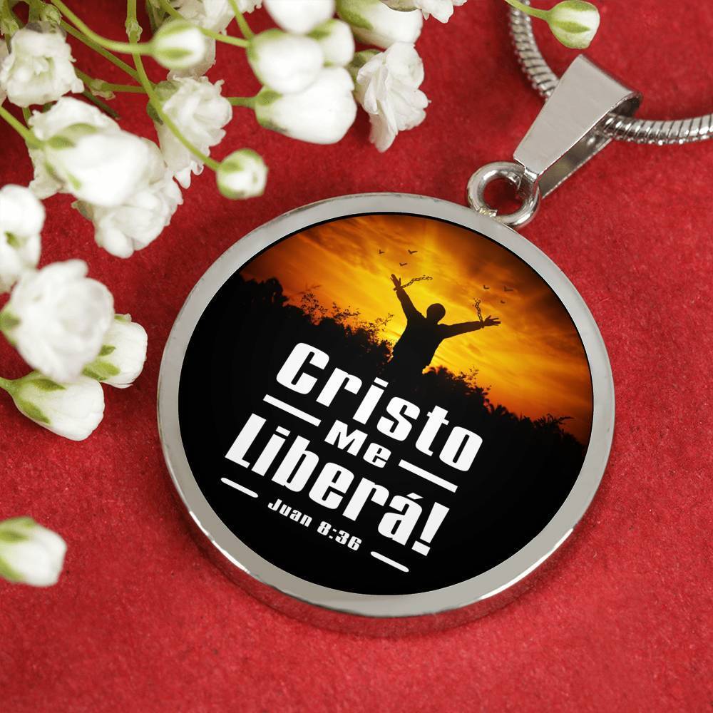 Christ Frees Me Spanish Juan 8:36 Circle Necklace Stainless Steel or 18k Gold 18-22"-Express Your Love Gifts