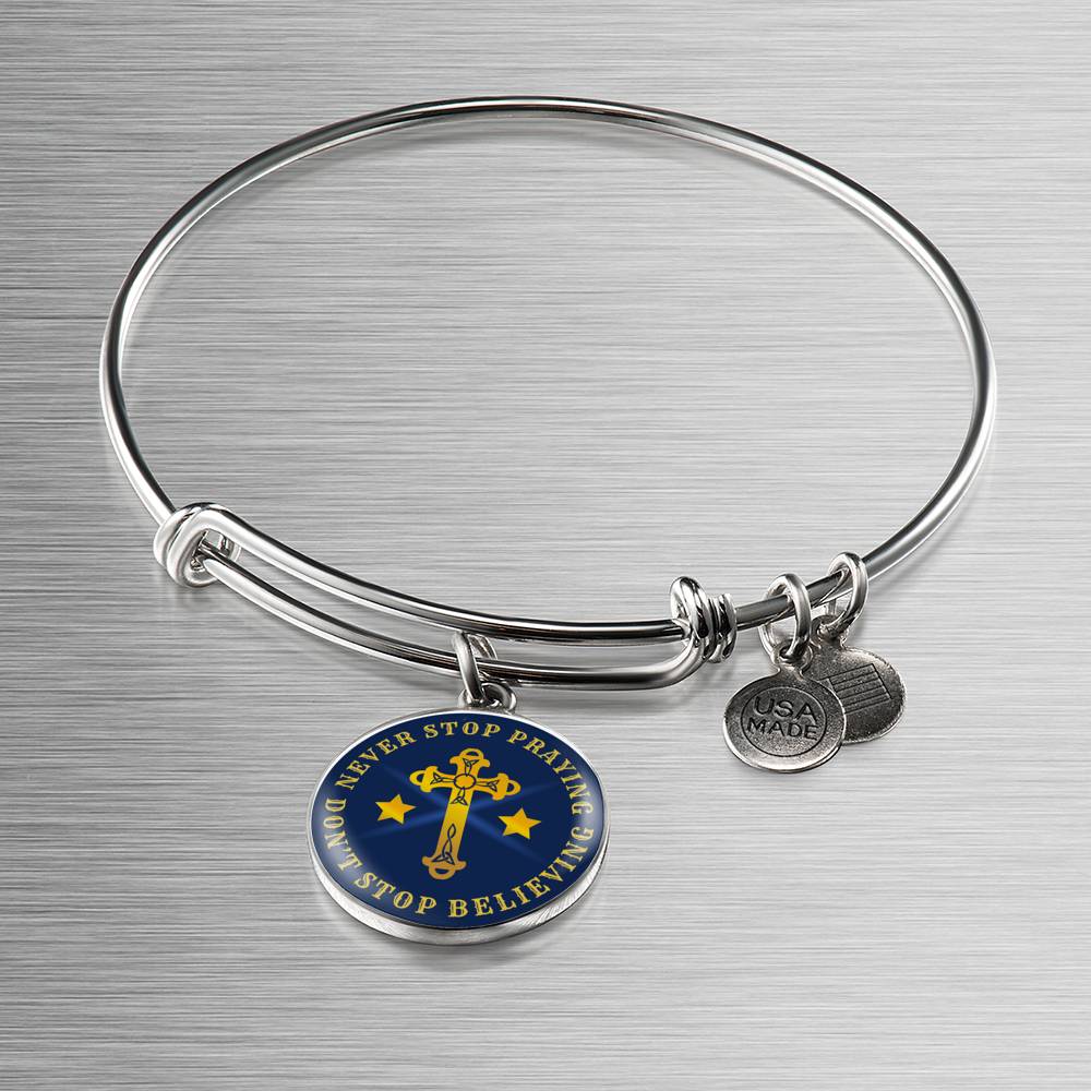 Christian Never Stop Praying Circle Bangle Bracelet Stainless Steel or 18k Gold" - Express Your Love Gifts
